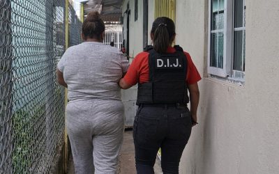 Capturan a mujer que figuraba en lista de más buscados, por el delito de hurto