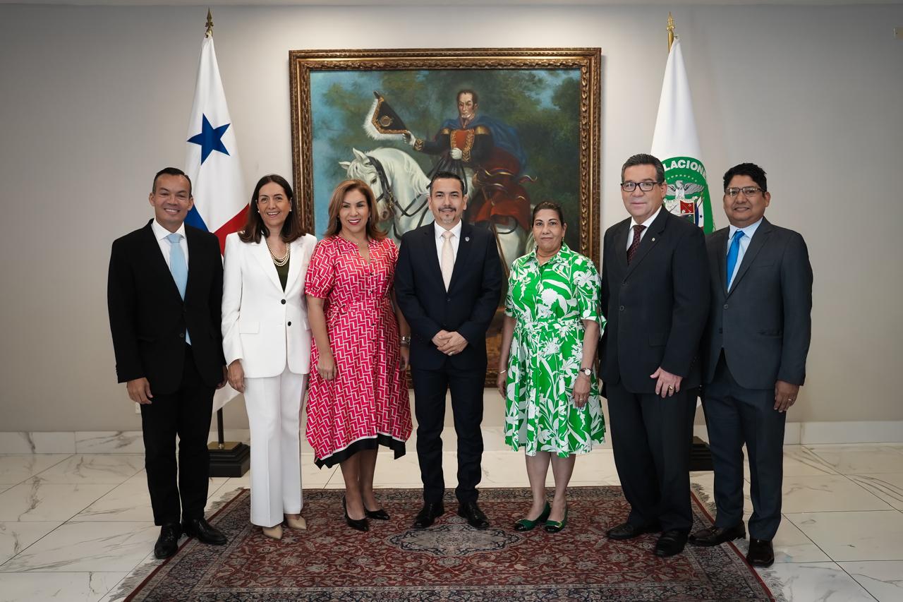 Procurador participa del acto de lanzamiento oficial del Bicentenario del Congreso Anfictiónico de Panamá