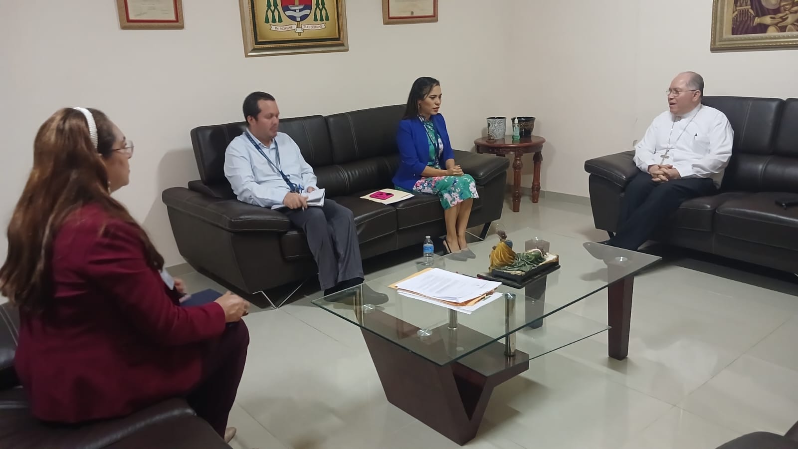 Fiscalía de Veraguas se reúne con el arzobispo de la provincia para tratar temas sociales que afectan a las comunidades