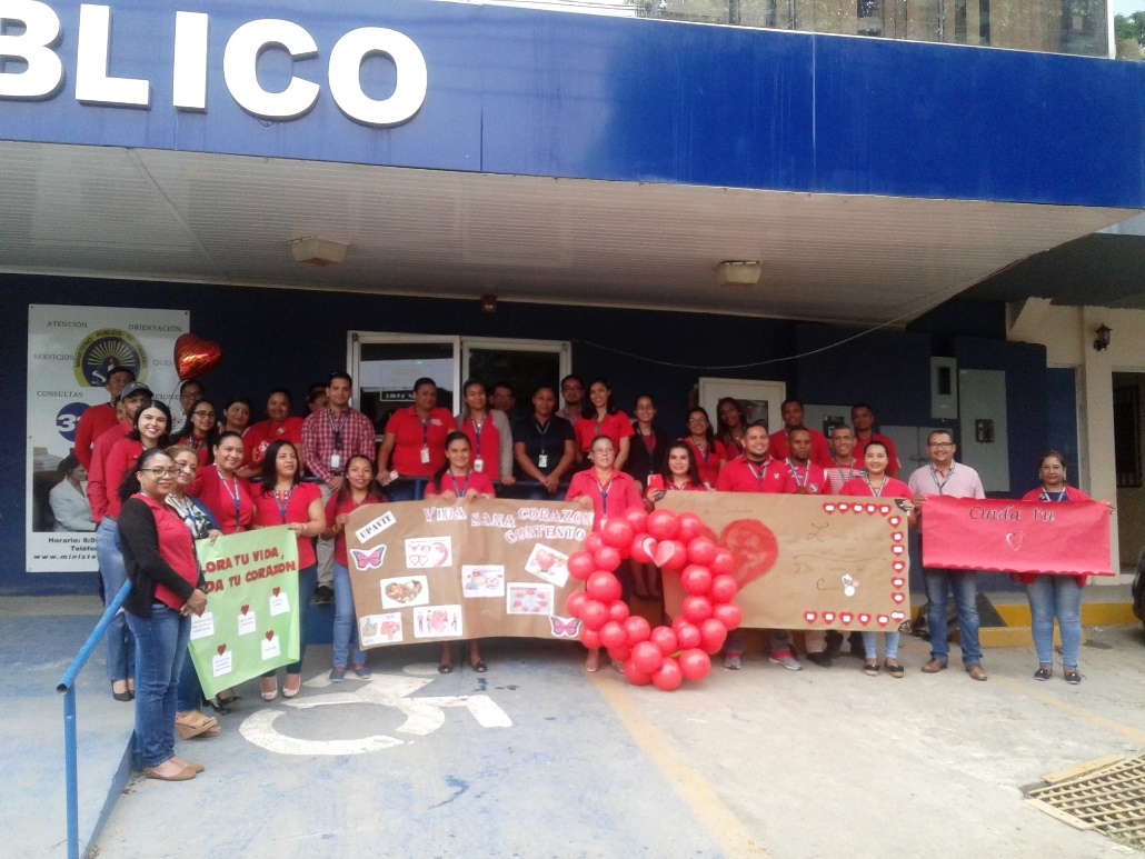 Realizan caminata y atenciones en el día mundial del corazón en regional de Bocas del Toro