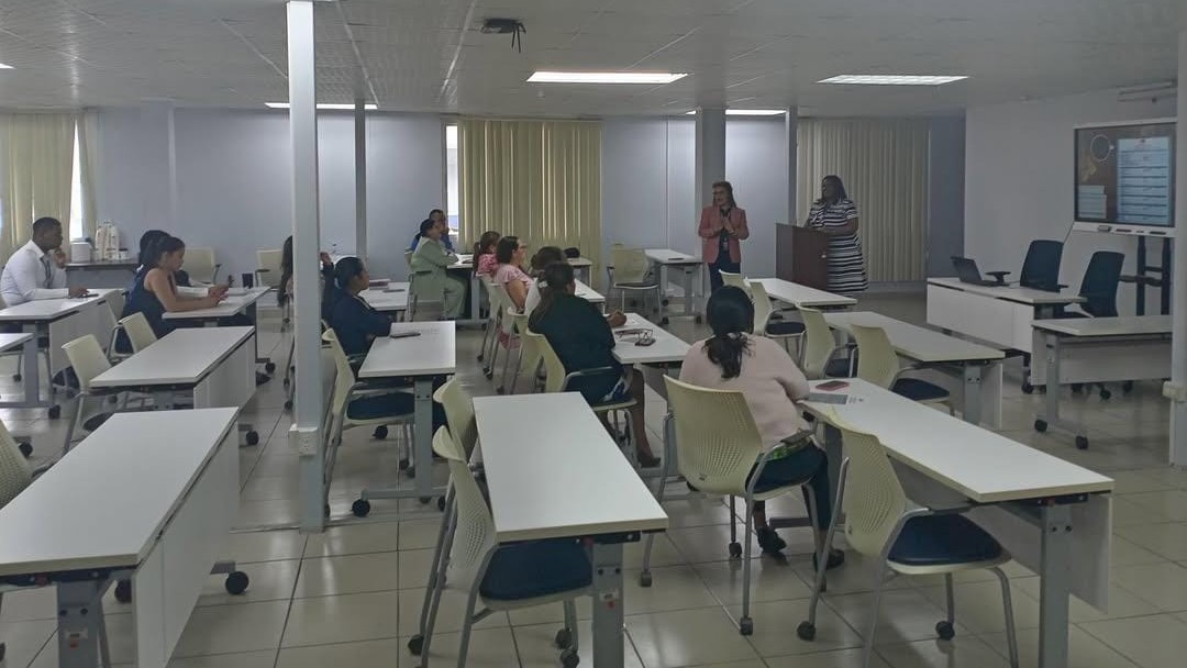 SENASPAC realiza conversatorio