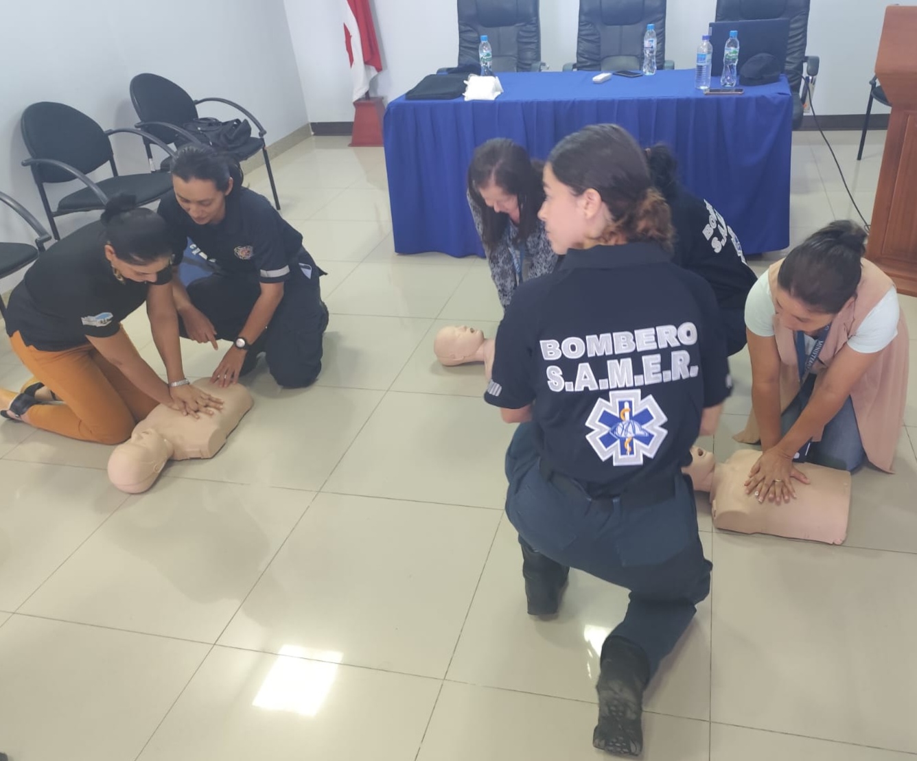 UPAVIT realiza entrenamiento sobre primeros auxilios en Los Santos