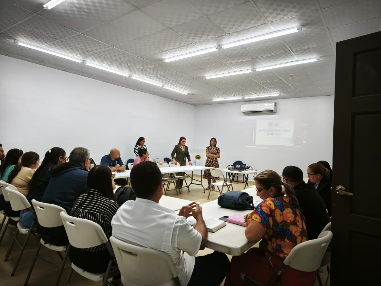 SENAPASC fortalece estrategias de mediación penal a funcionarios del Ministerio Público en las Regionales de Herrera y Los Santos