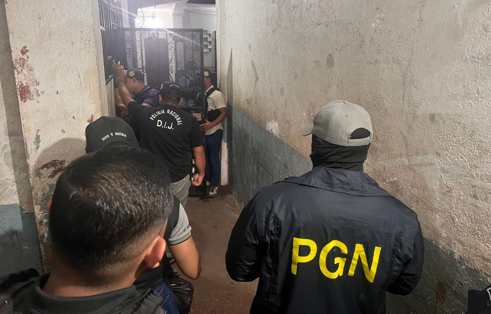 Fiscalía Superior Anticorrupción aprehende a exfuncionaria por presunta malversación de fondos
