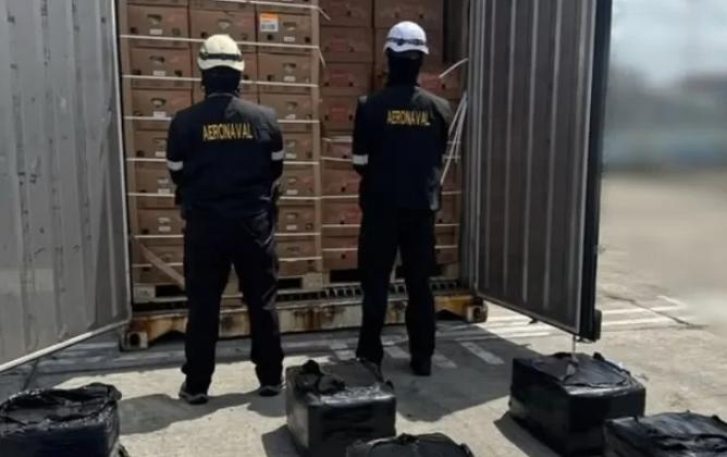 Fiscalía de Drogas incauta 210 paquetes con presunta sustancia ilícita en un puerto del Atlántico en la provincia de Colón