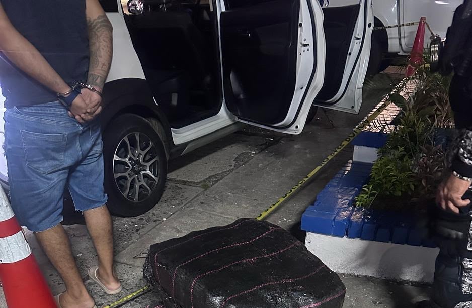 Condenan a un hombre que transportada marihuana en un vehículo en Calidonia