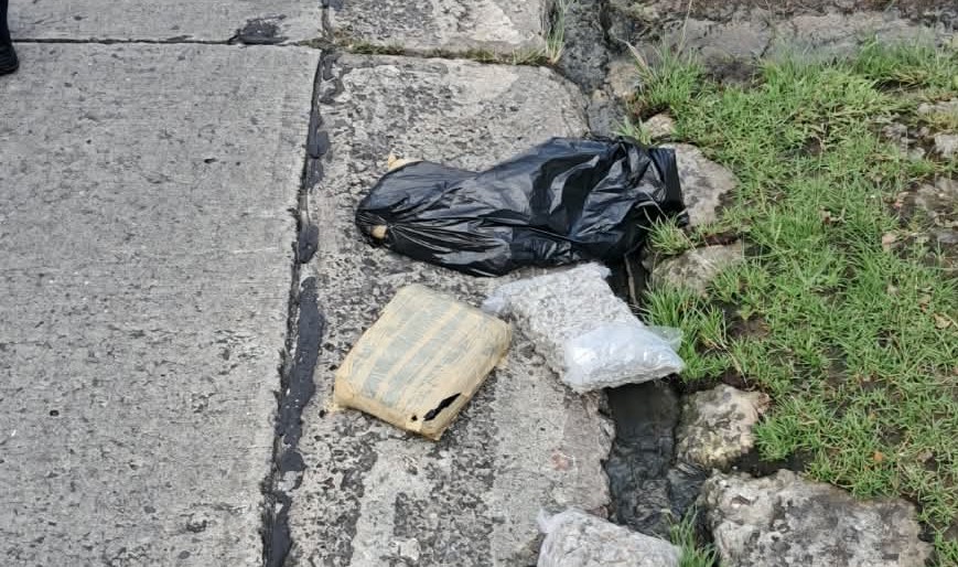 Detienen a dos hombres, por la presunta vinculación en el delito de posesión agravada de drogas