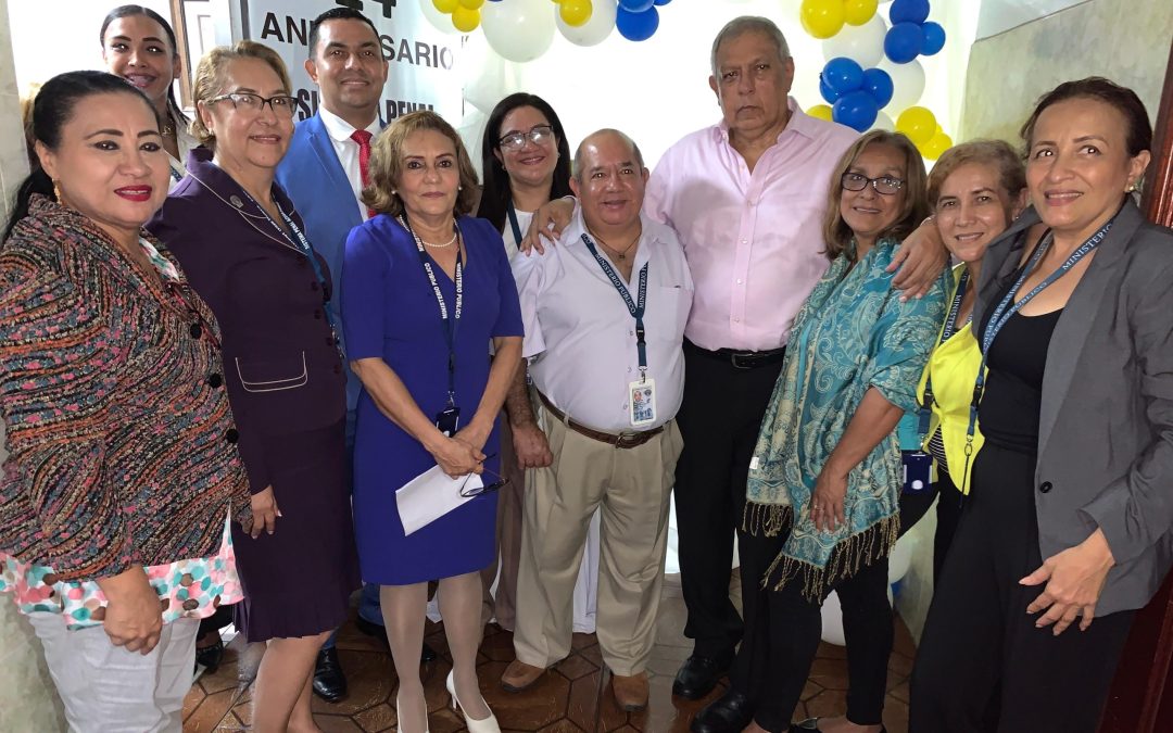 Realizan distinción a funcionario que laboró en la PGN por 43 años