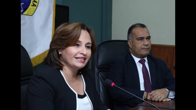 PANAMA, 17 DE NOVIEMBRE 2016. Conversatorio para periodistas sobre modelo de gestión del MP luego de la implementación del SPA. Fiscales Delia De Castro y Orison Cogley. Foto: Maydée Romero