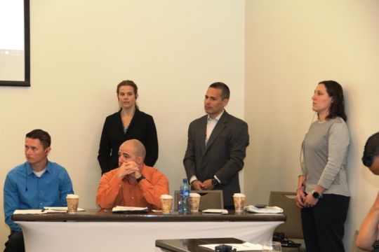 Agentes federales norteamericanos que coordinan el curso.
