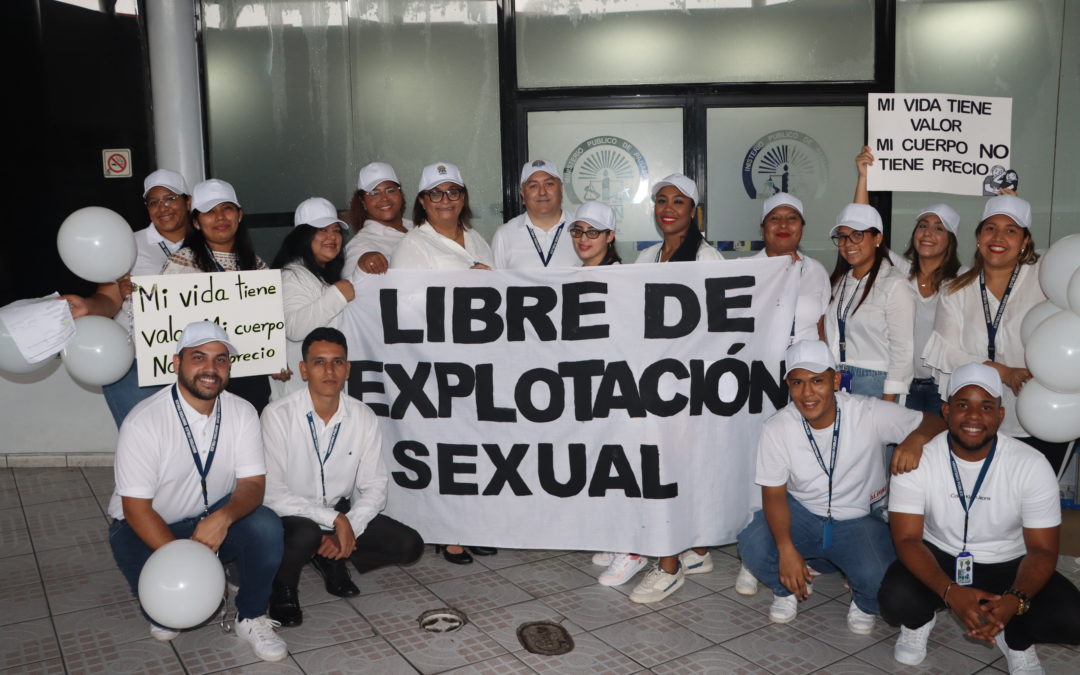 Colaboradores de la Fiscalía Regional de San Miguelito realizan cadena humana libre de explotación sexual