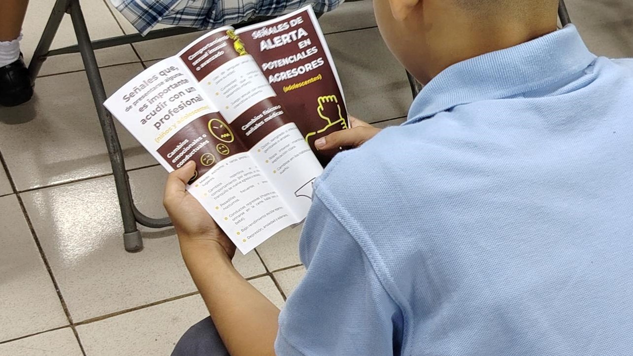 CONAPREDES promueve la prevención de la explotación sexual entre estudiantes de la escuela Justo Arosemena
