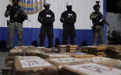 Fiscalía de Drogas incauta 290 paquetes con presunta sustancia ilícita en la Bahía de Panamá